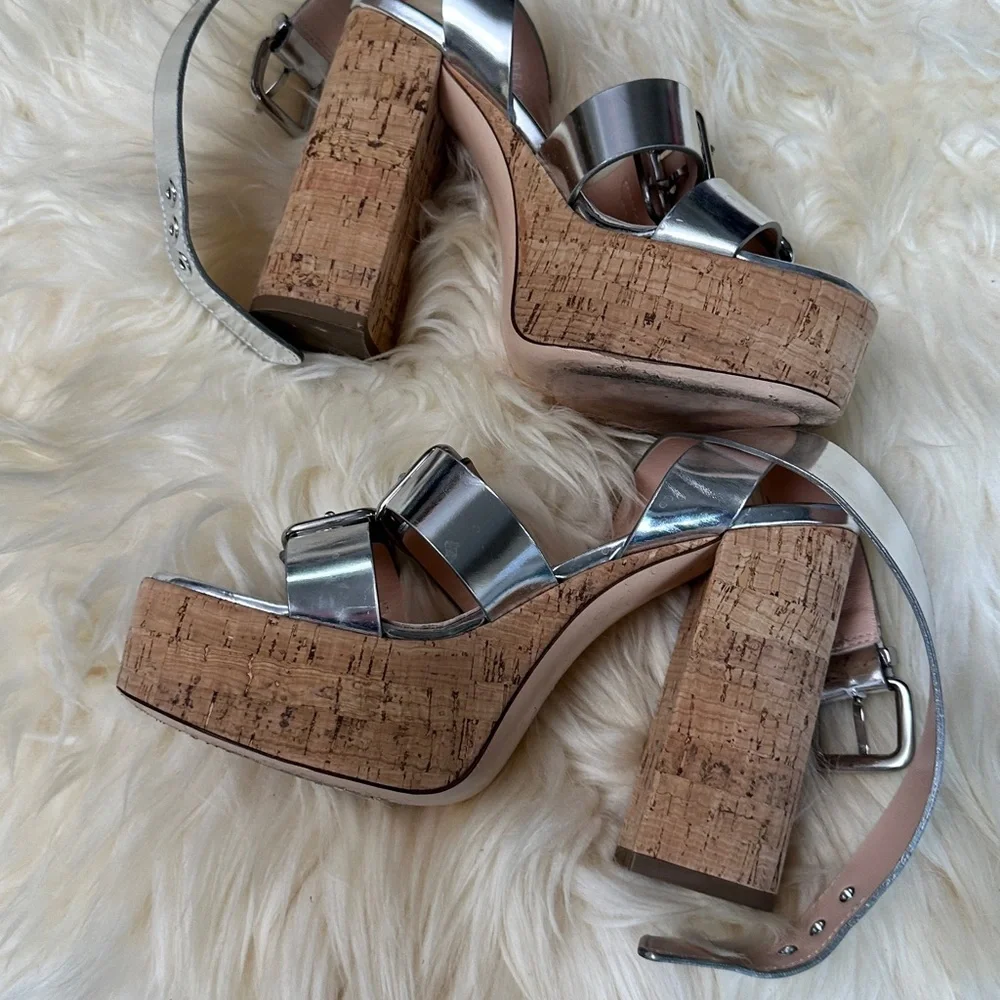AGL Agl platform sandal in metal effect leather